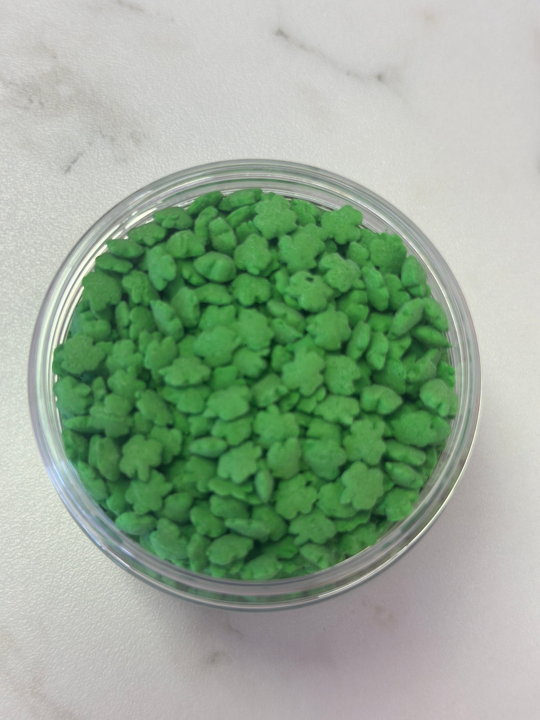 GREEN CLOVER SHAPED SPRINKLES